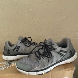 Mens MicroG training shoe
